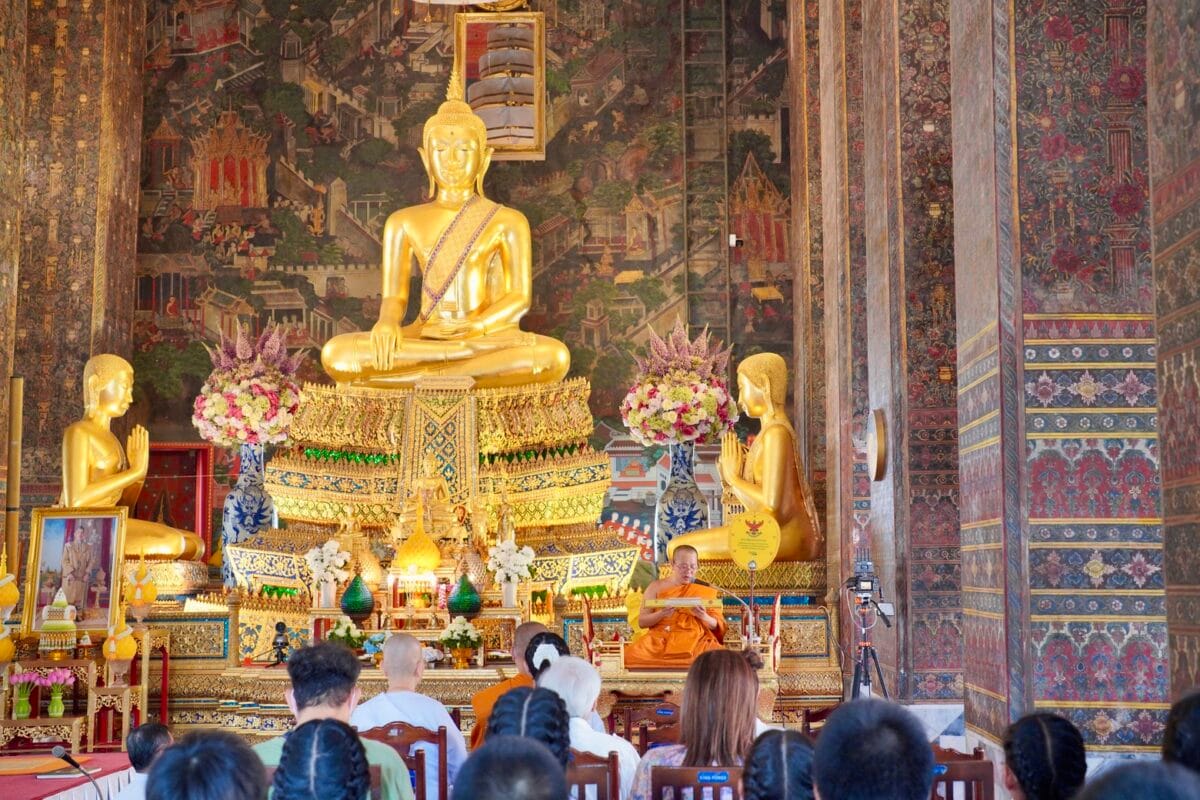 พระโสภณวชิรวาที นำสวดทำวัตรเช้าและแสดงธรรมเทศนากัณฑ์อุโบสถ ณ วัดประยุรวงศาวาสวรวิหาร